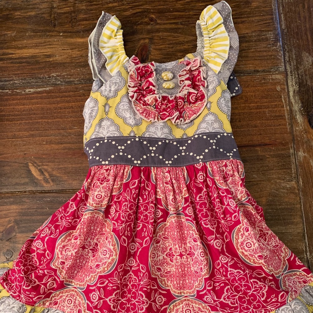 Speciality boutique outfit. Headband included.